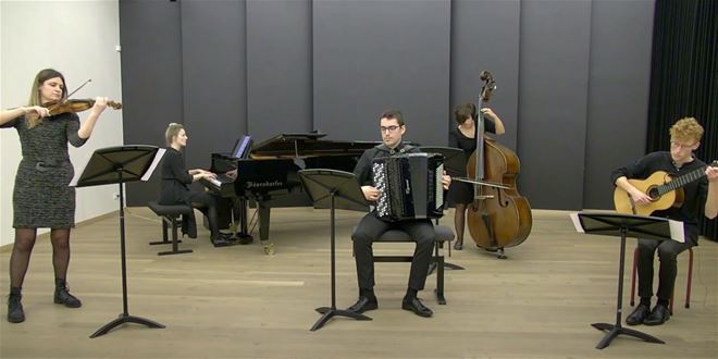 Leraren musiceren voor 100 jaar Piazzolla