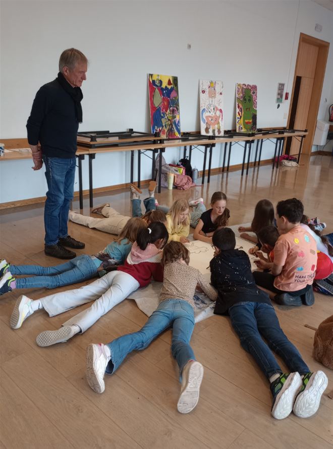 Kinderateliers Palethe maken kunst met Herman Maes